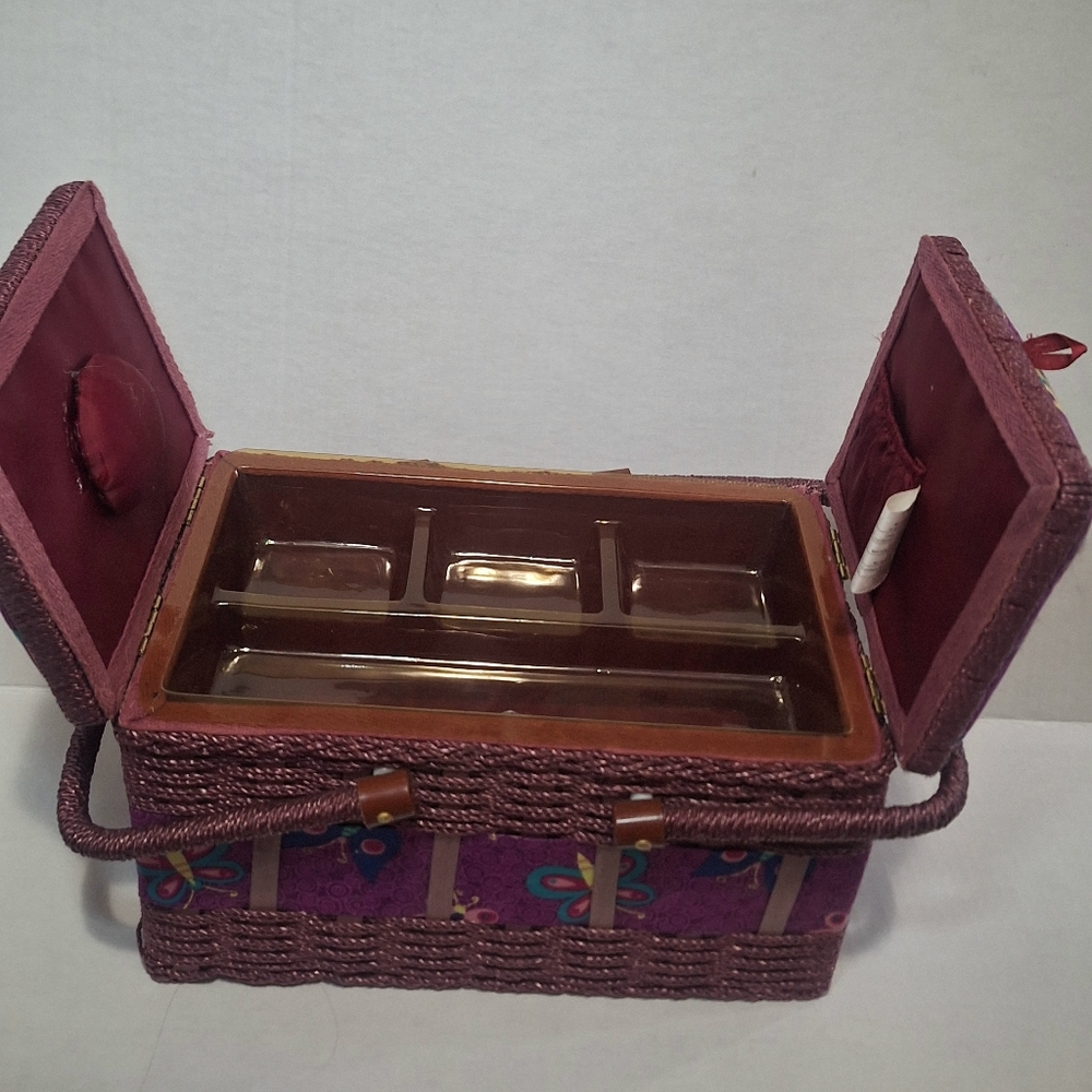 Retro Woven Sewing Box-Basket Butterfly Vintage?? - Picture 2 of 6